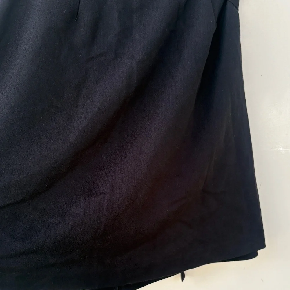 Elegant Black Women's Skirt - Picture 6 of 7